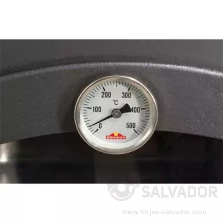 Forno com termômetro de medição até 500ºC.