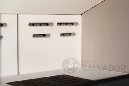 Detalle interior cerámica refractaria