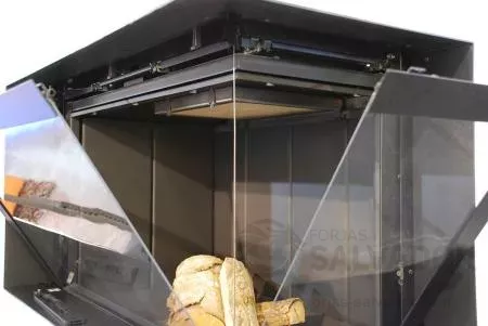 Apertura con puerta guillotina y sistema cristal limpio – mantenimiento sencillo