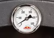 Forno com termómetro de 500ºC para controlo da temperatura.