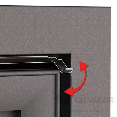 Regulagem de ar frontal, com possibilidade de fechamento total e aumento do fluxo para canalizar o ar.